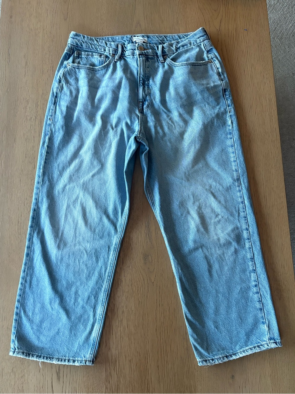 Good American Good ’90s Cropped Relaxed Jeans Size 10/30 Light Wash